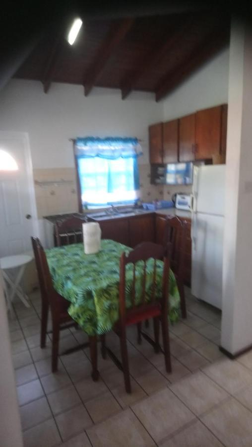 Tropical Breeze Vacation Home And Apartments 그로스 아일릿 외부 사진