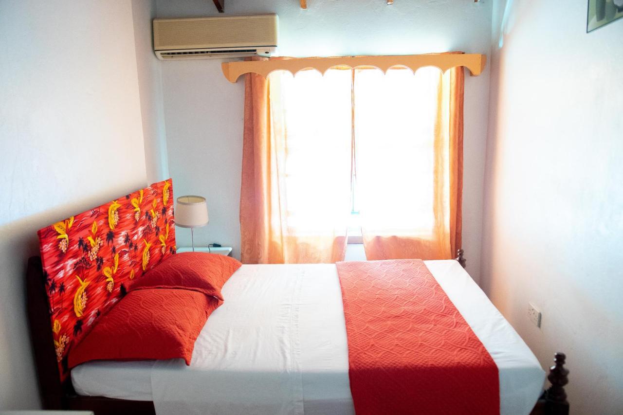 Tropical Breeze Vacation Home And Apartments 그로스 아일릿 외부 사진
