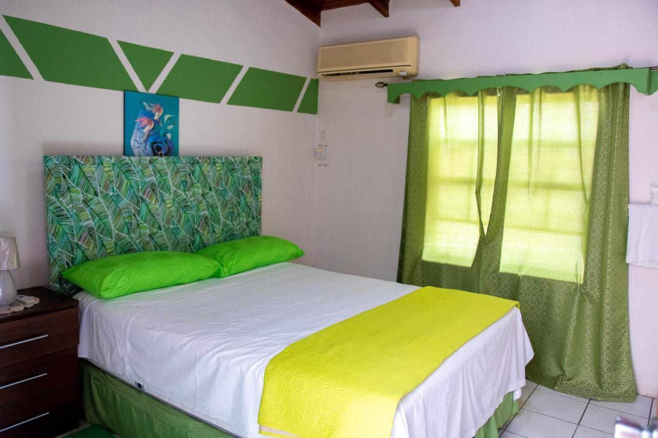 Tropical Breeze Vacation Home And Apartments 그로스 아일릿 외부 사진